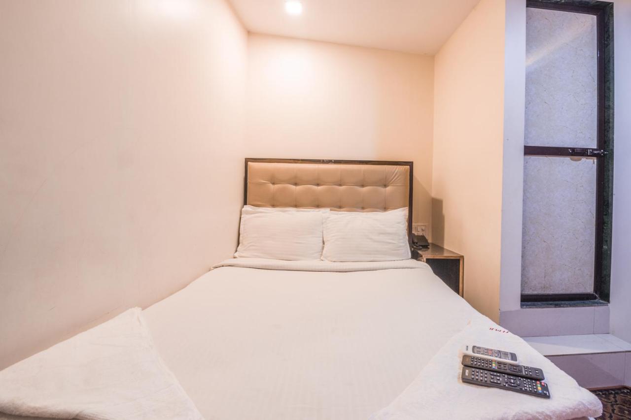 Hotel Mantra Residency Mumbai Bagian luar foto